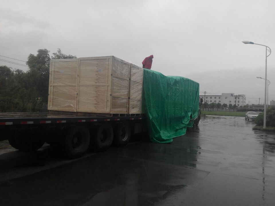 2017年6月北京創(chuàng)聯(lián)匯通電氣-雨中發(fā)貨現(xiàn)場，一直以顧客服務(wù)為較好